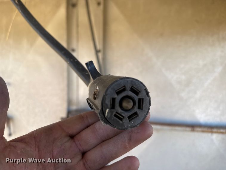 image for item EP0874 1983 Barrett livestock trailer