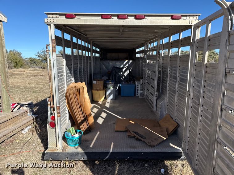 image for item EP0874 1983 Barrett livestock trailer
