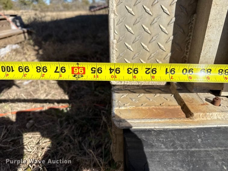 image for item EP0874 1983 Barrett livestock trailer