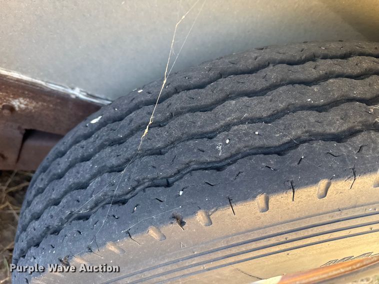 image for item EP0874 1983 Barrett livestock trailer