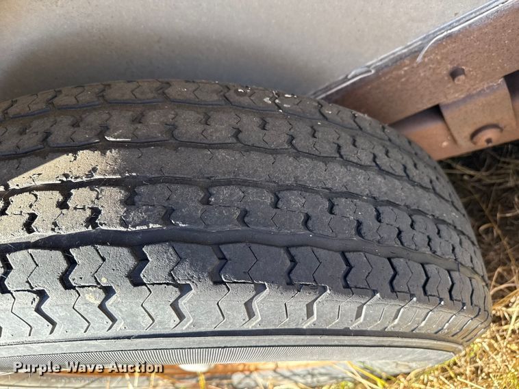 image for item EP0874 1983 Barrett livestock trailer