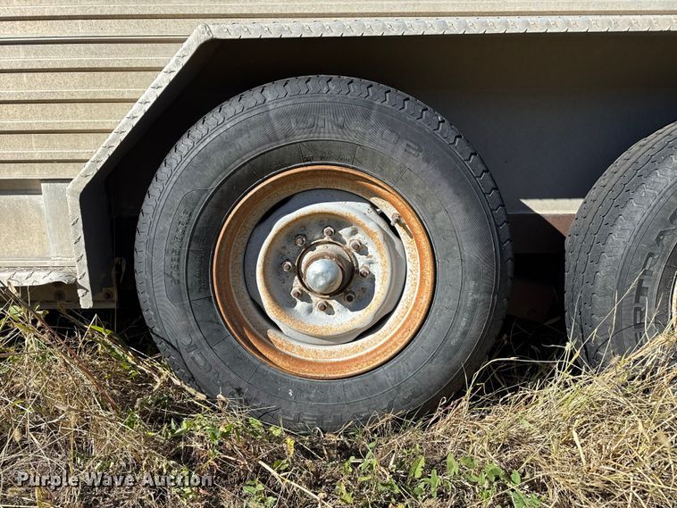 image for item EP0874 1983 Barrett livestock trailer