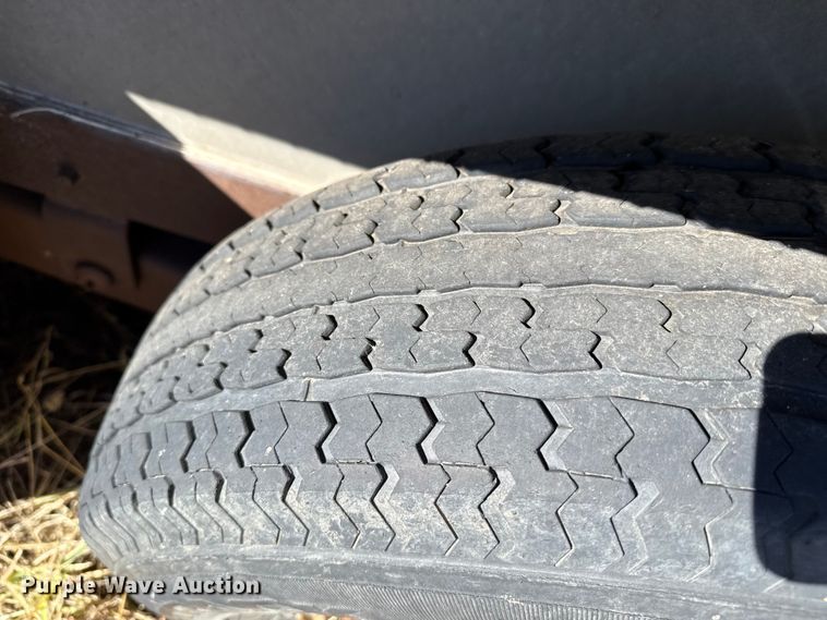 image for item EP0874 1983 Barrett livestock trailer