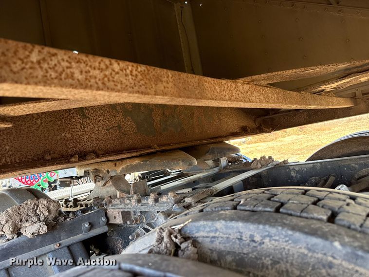 image for item EP0886 2001 Timpte grain trailer