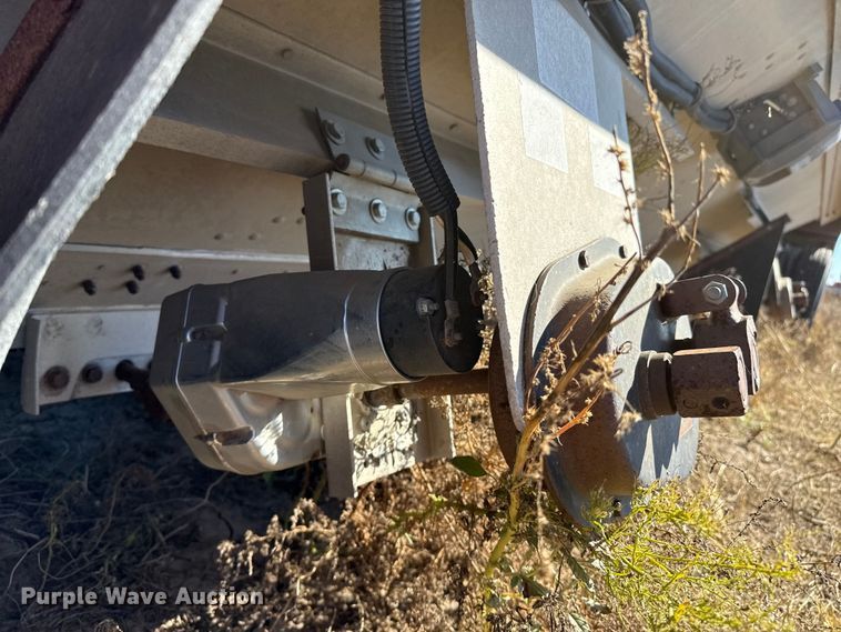 image for item EP0886 2001 Timpte grain trailer