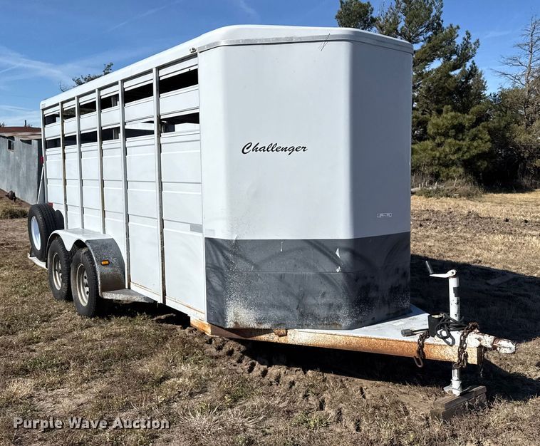 image for item EP0888 2008 Titan livestock trailer