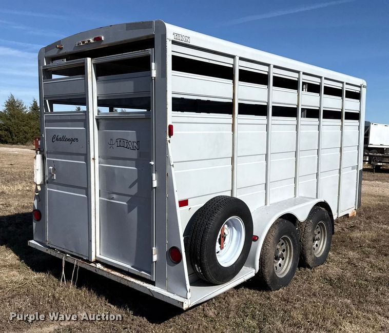 image for item EP0888 2008 Titan livestock trailer