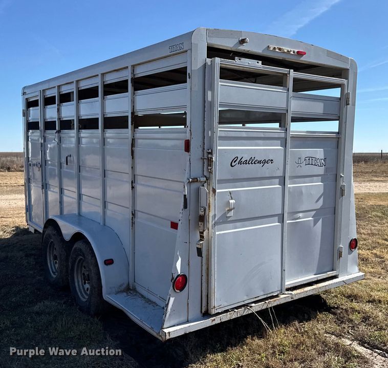 image for item EP0888 2008 Titan livestock trailer