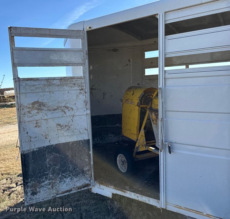 image for item EP0888 2008 Titan livestock trailer
