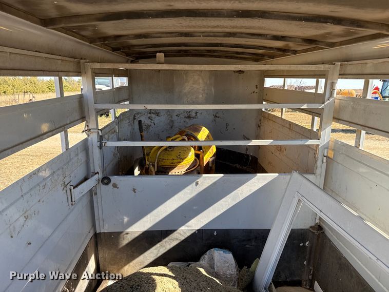 image for item EP0888 2008 Titan livestock trailer
