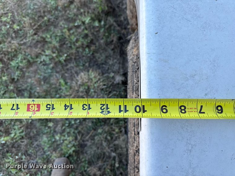 image for item EP0888 2008 Titan livestock trailer