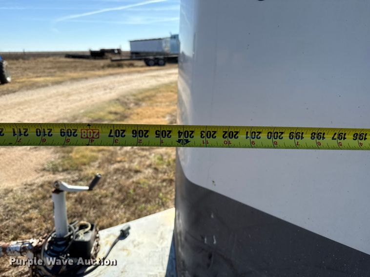 image for item EP0888 2008 Titan livestock trailer