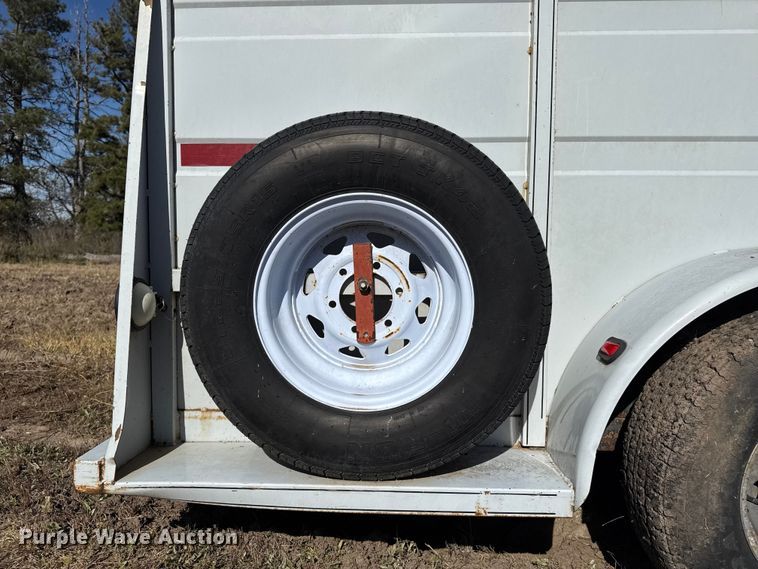 image for item EP0888 2008 Titan livestock trailer