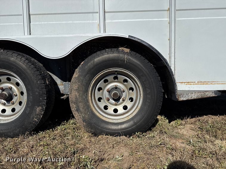 image for item EP0888 2008 Titan livestock trailer