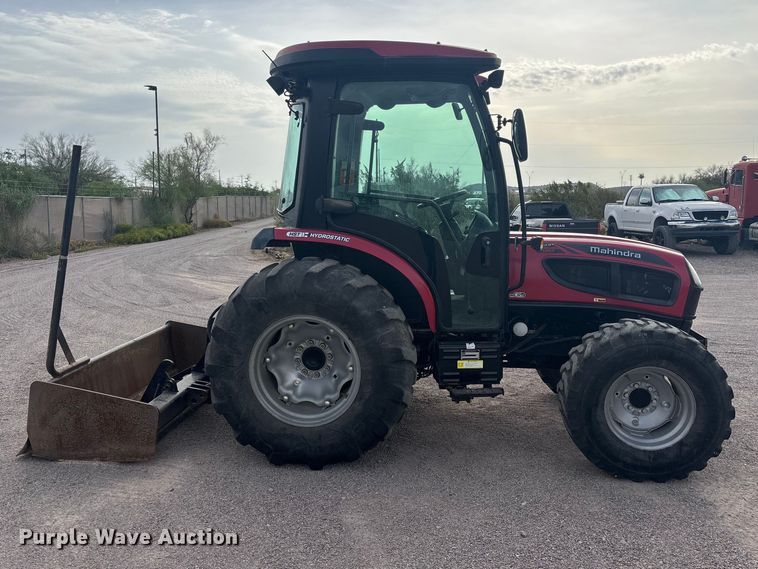 image for item ER7524 Mahindra 3650P HST tractor