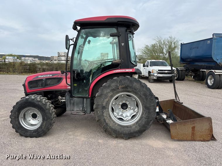 image for item ER7524 Mahindra 3650P HST tractor