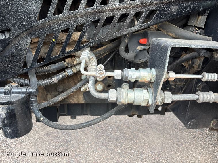 image for item ER7524 Mahindra 3650P HST tractor