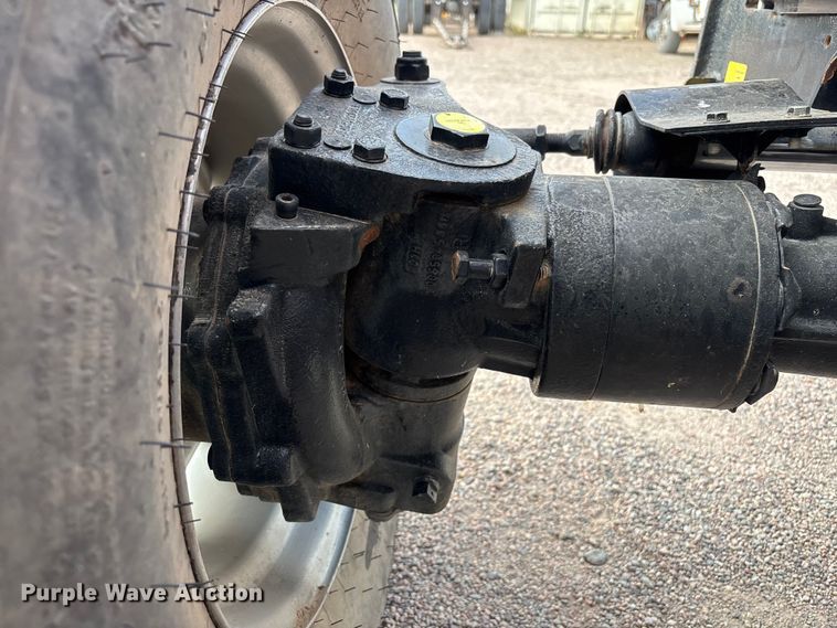 image for item ER7524 Mahindra 3650P HST tractor