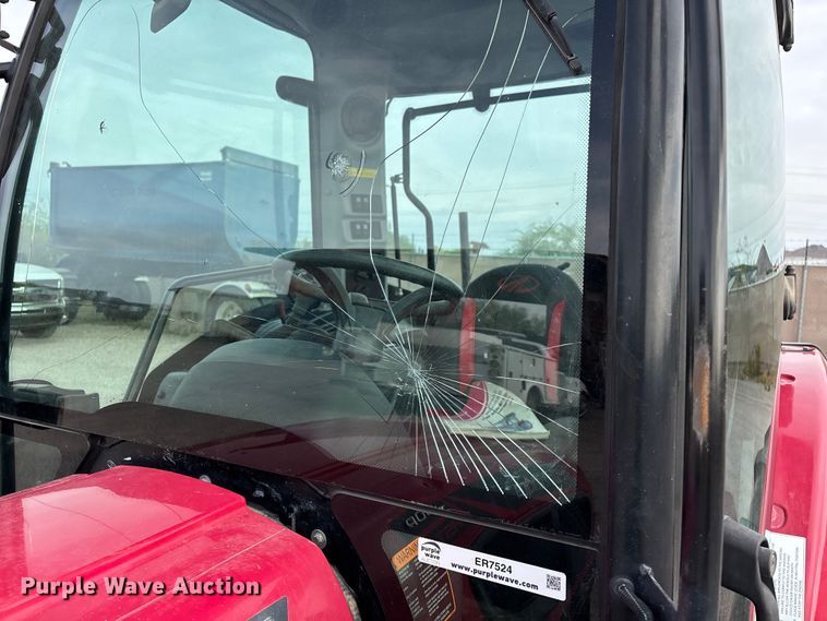 image for item ER7524 Mahindra 3650P HST tractor