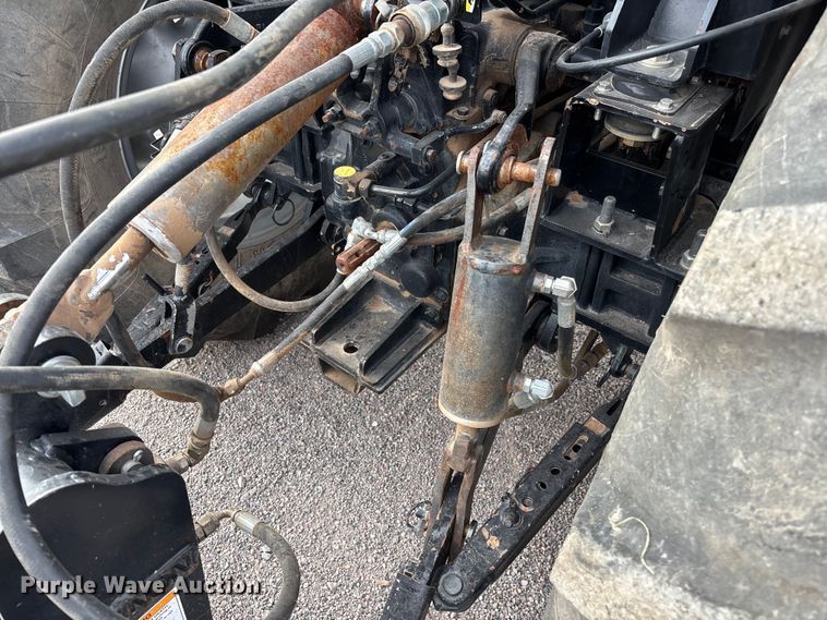 image for item ER7524 Mahindra 3650P HST tractor