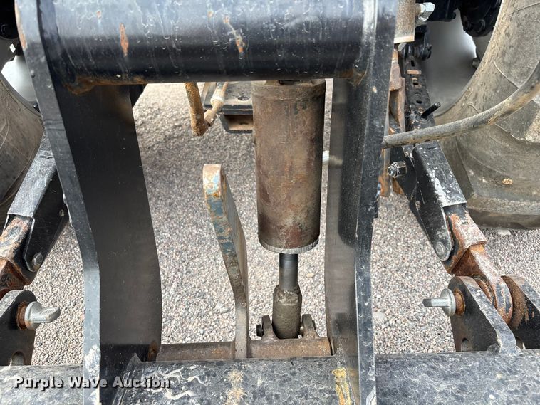 image for item ER7524 Mahindra 3650P HST tractor