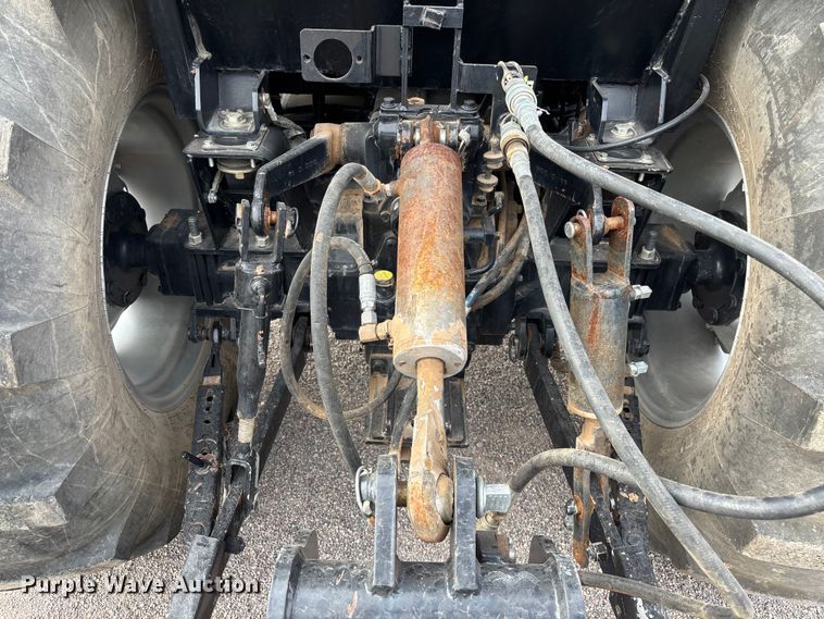 image for item ER7524 Mahindra 3650P HST tractor