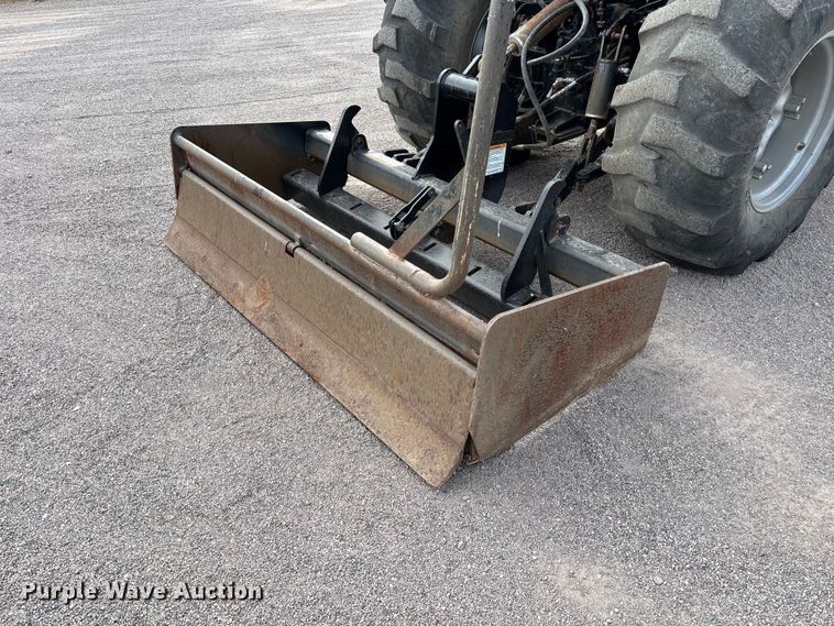 image for item ER7524 Mahindra 3650P HST tractor