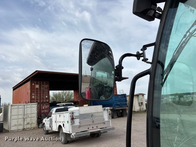 image for item ER7524 Mahindra 3650P HST tractor