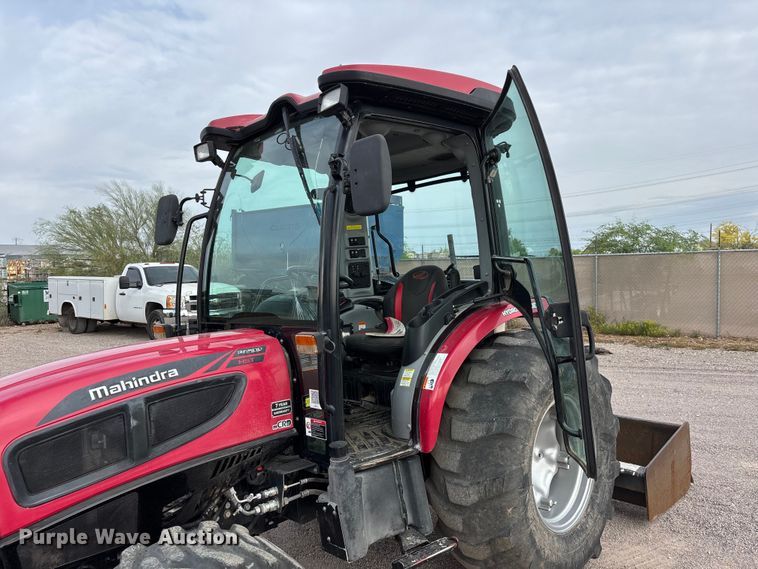image for item ER7524 Mahindra 3650P HST tractor