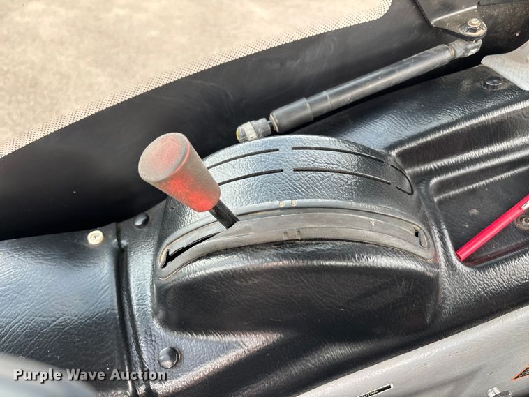 image for item ER7524 Mahindra 3650P HST tractor