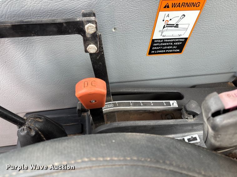 image for item ER7524 Mahindra 3650P HST tractor