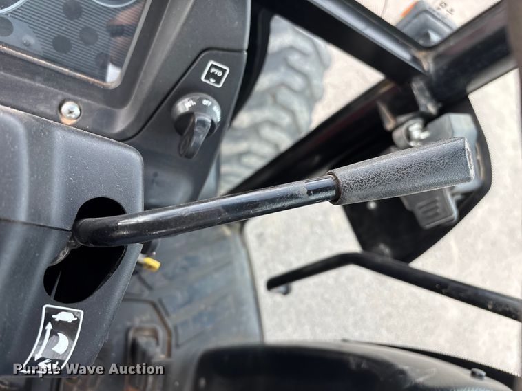 image for item ER7524 Mahindra 3650P HST tractor