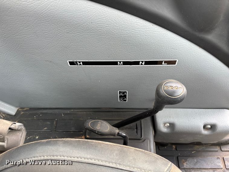 image for item ER7524 Mahindra 3650P HST tractor