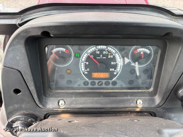 image for item ER7524 Mahindra 3650P HST tractor