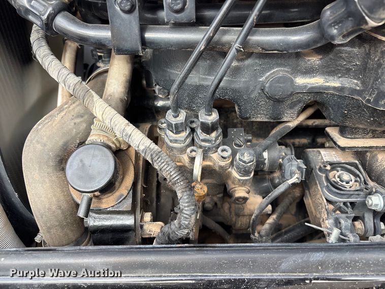 image for item ER7524 Mahindra 3650P HST tractor