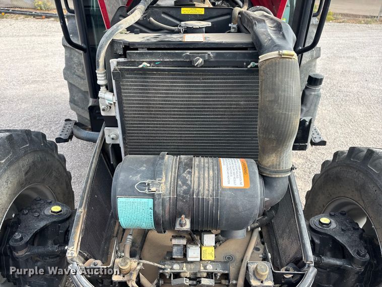 image for item ER7524 Mahindra 3650P HST tractor