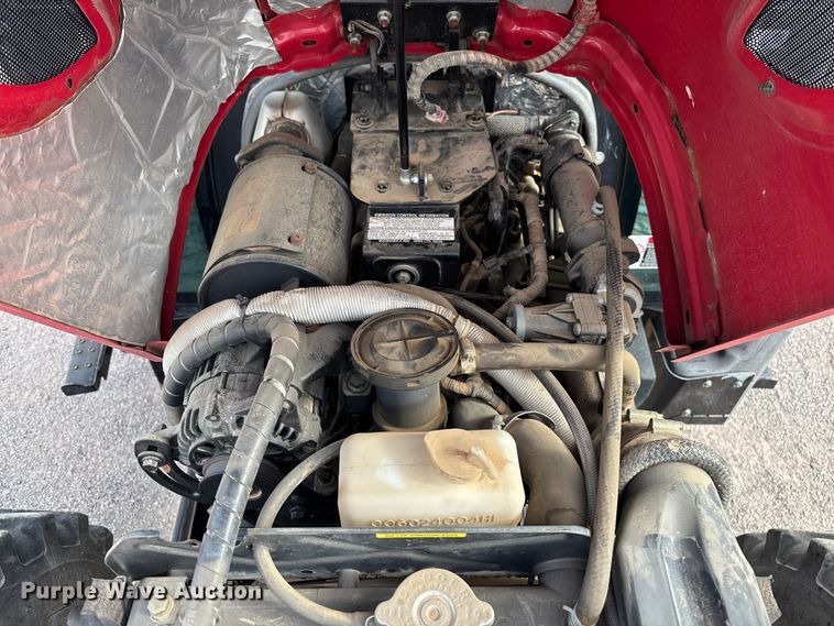 image for item ER7524 Mahindra 3650P HST tractor