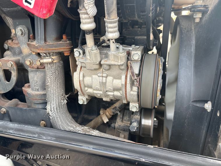 image for item ER7524 Mahindra 3650P HST tractor