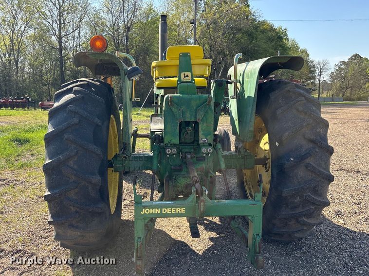 image for item ES8715 John Deere 4320 tractor