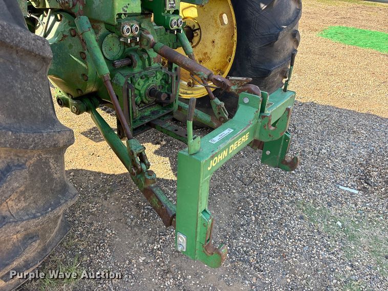 image for item ES8715 John Deere 4320 tractor