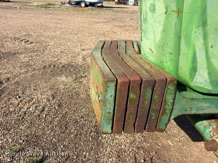 image for item ES8715 John Deere 4320 tractor