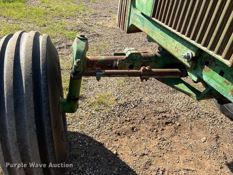 image for item ES8715 John Deere 4320 tractor