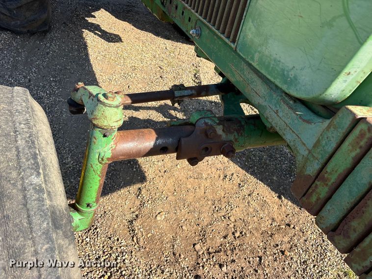 image for item ES8715 John Deere 4320 tractor