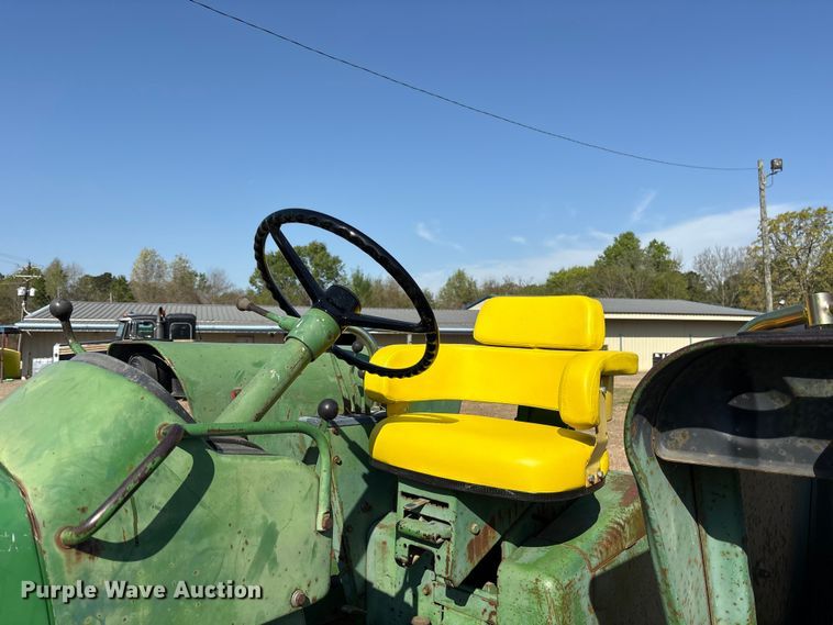 image for item ES8715 John Deere 4320 tractor