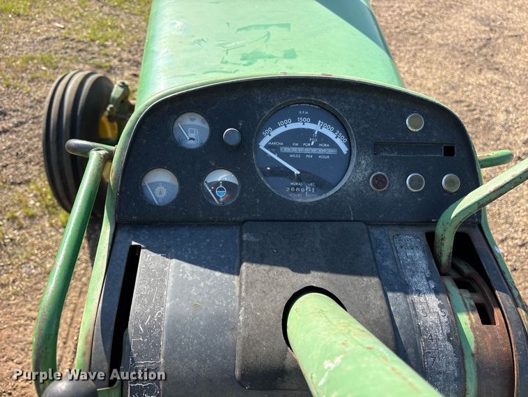 image for item ES8715 John Deere 4320 tractor
