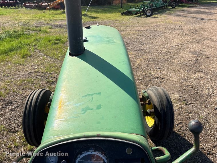 image for item ES8715 John Deere 4320 tractor