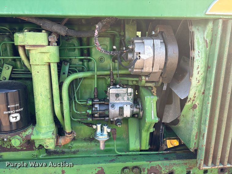 image for item ES8715 John Deere 4320 tractor