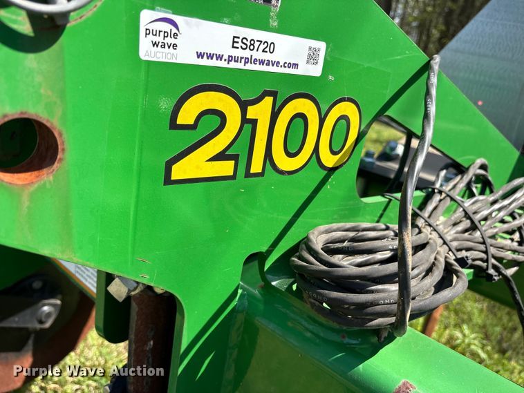 image for item ES8720 John Deere 2100 disk ripper