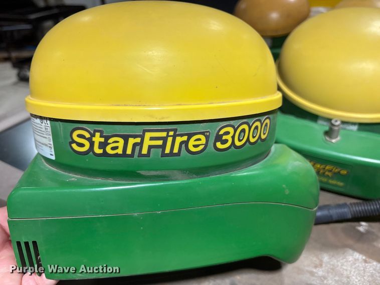 image for item ES8721 John Deere GPS equipment