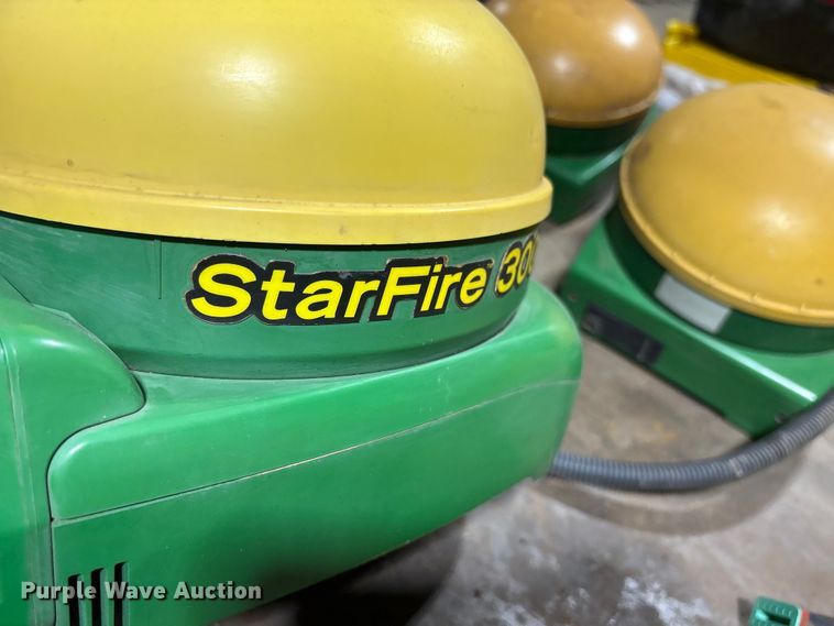 image for item ES8721 John Deere GPS equipment